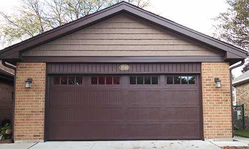 Wheaton-Brown-Carriage-Style-Garage-Door-with-Glass